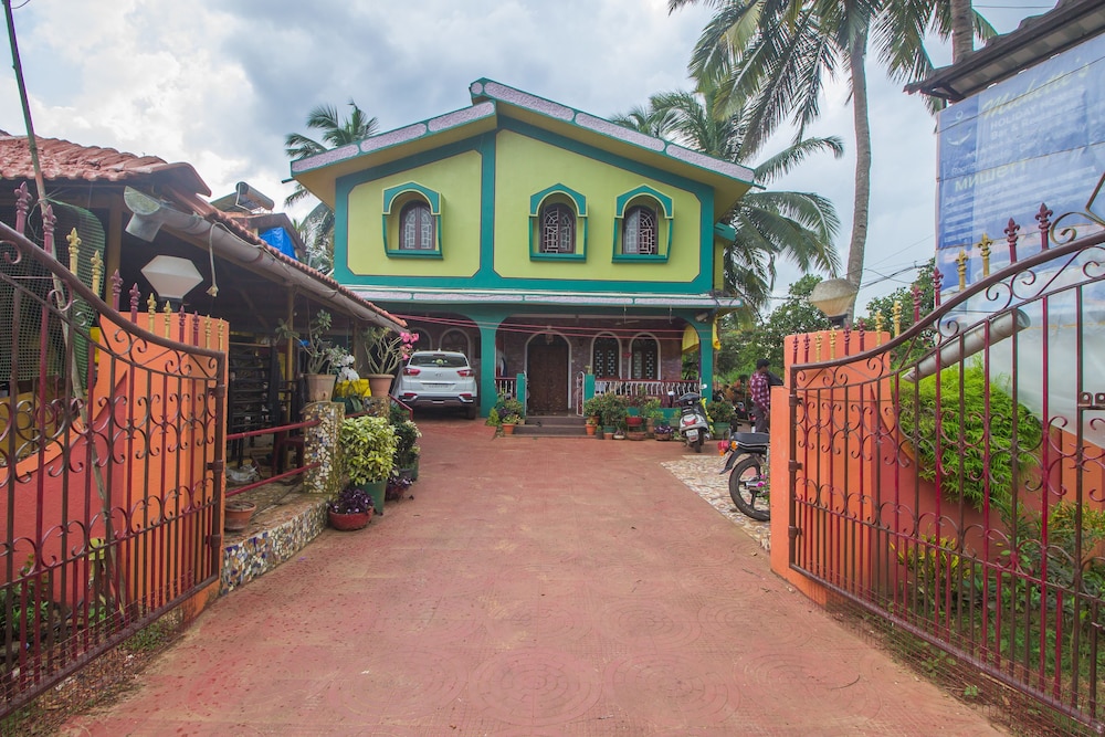 OYO 19876 Home Classic 2BHK Near Carmona Beach view 4