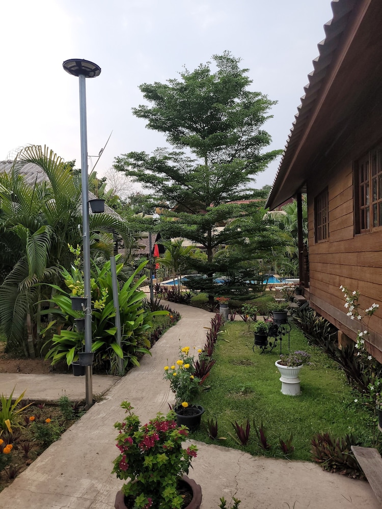 Mistercheck paradise bungalows