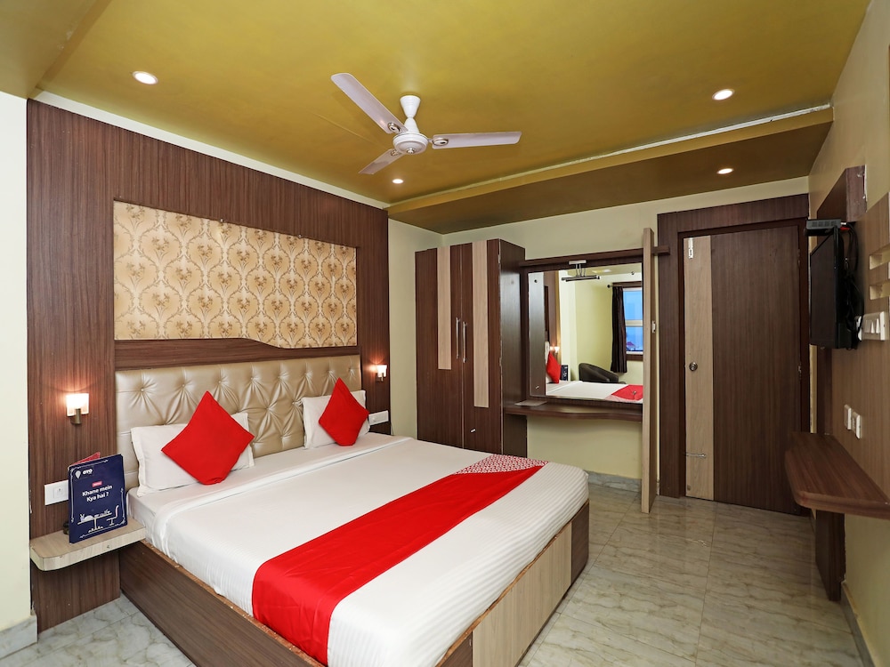 OYO 16173 Hotel Dk