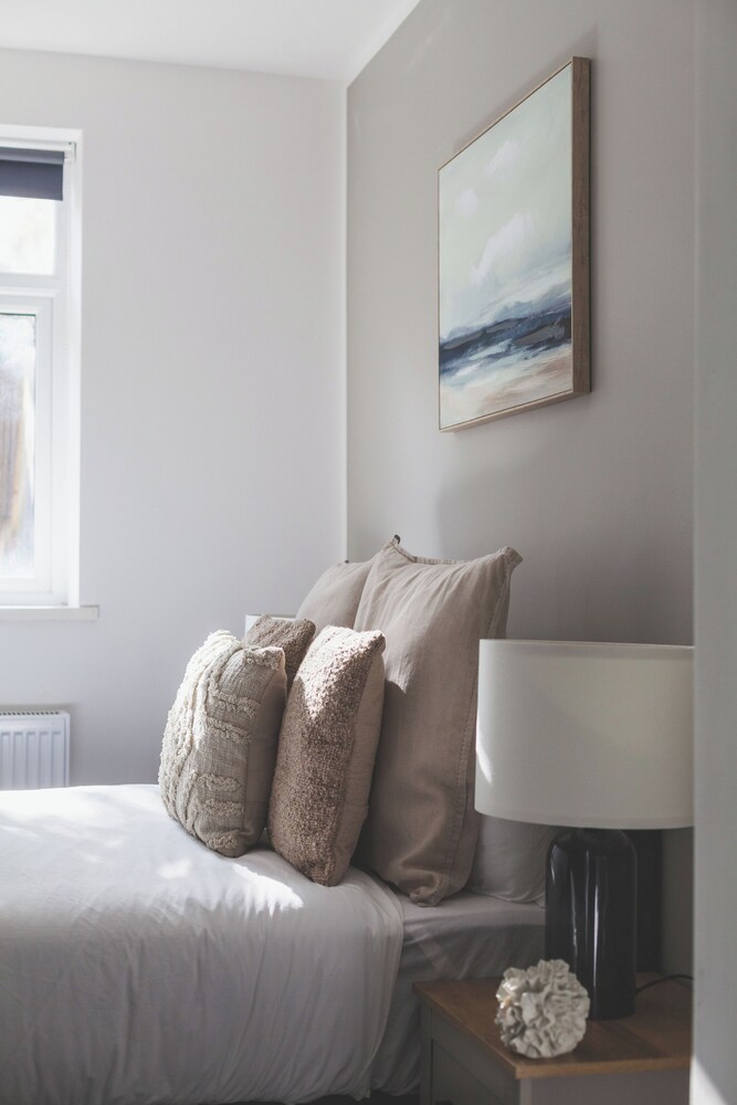 The Cricklewood Apartment