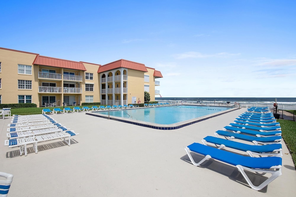 Point East 320