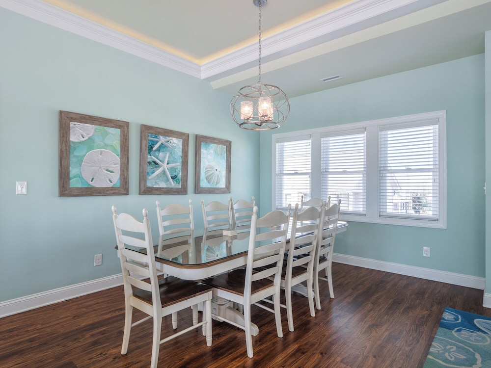 Sandy Feet by Topsail Realty
