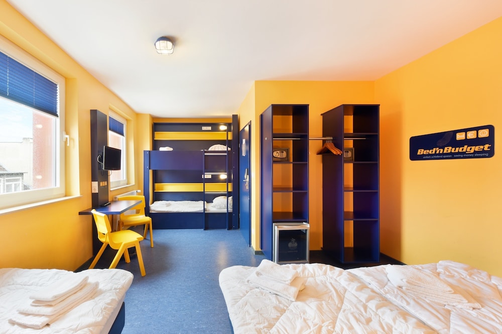 Hannover Vacations - Bed'nBudget City - Hostel - Property Image 1