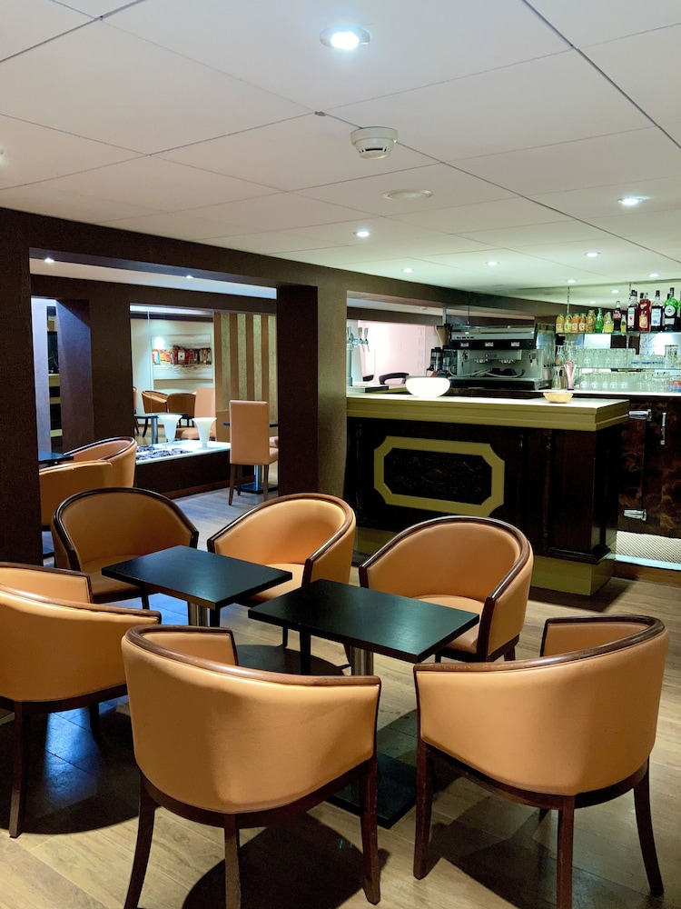 Lourdes Vacations - Grand Hotel de la Basilique - Property Image 1