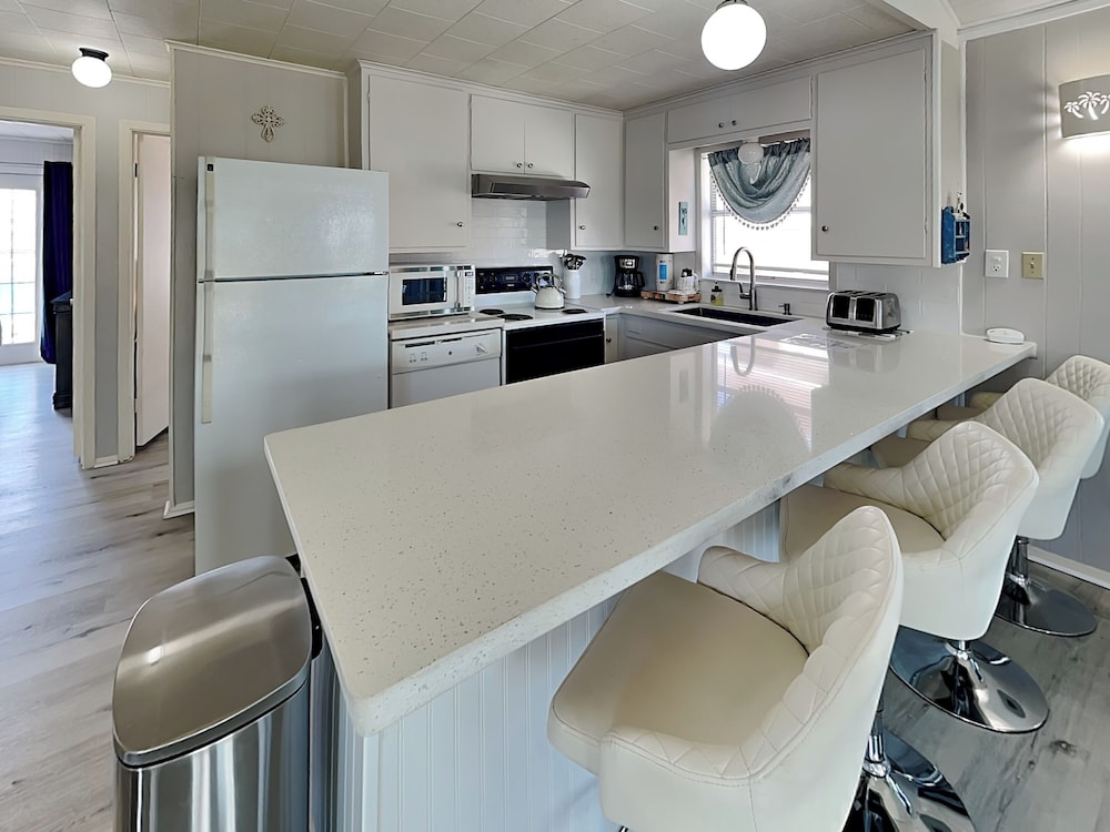 Bayview Cottage by Ryson Vacation Rentals