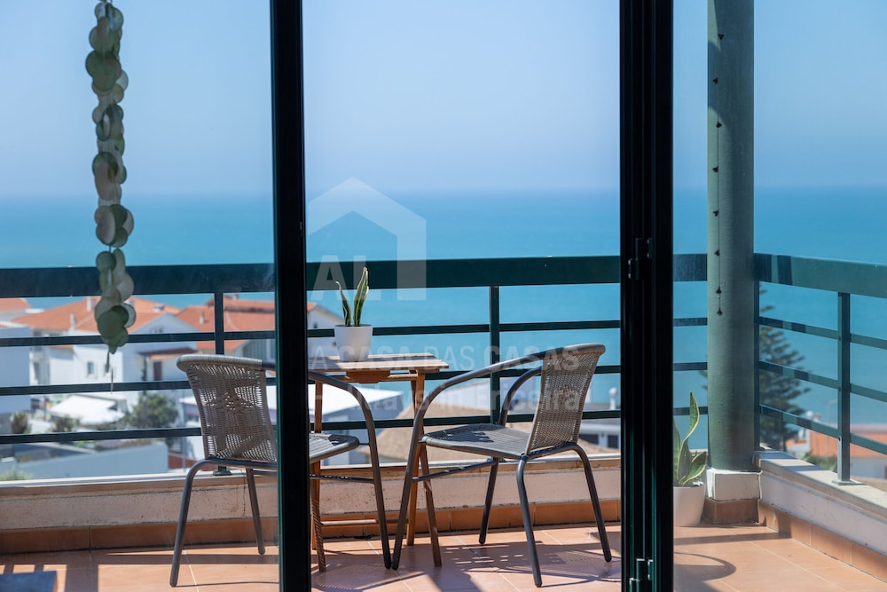Sonho Azul Apartment by Acasadascasas
