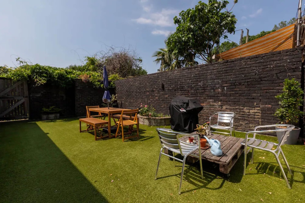 Spacious & Welcoming 4BD House - Kennington
