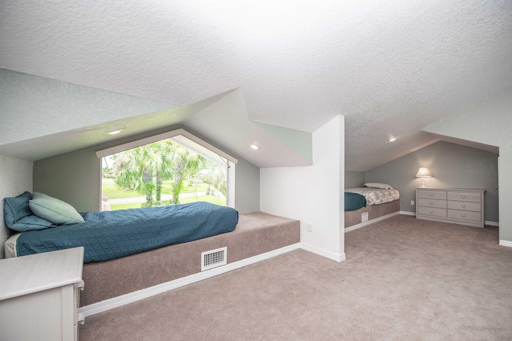 Orlando Vacations - Swiss 31 - Golf Course - Property Image 5