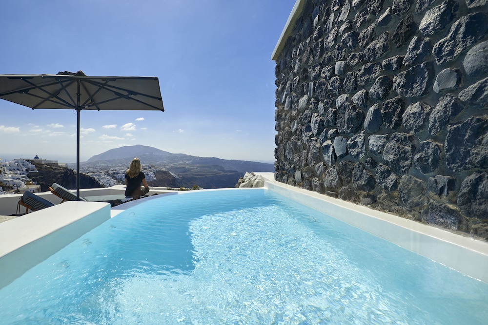 Olea Cave House