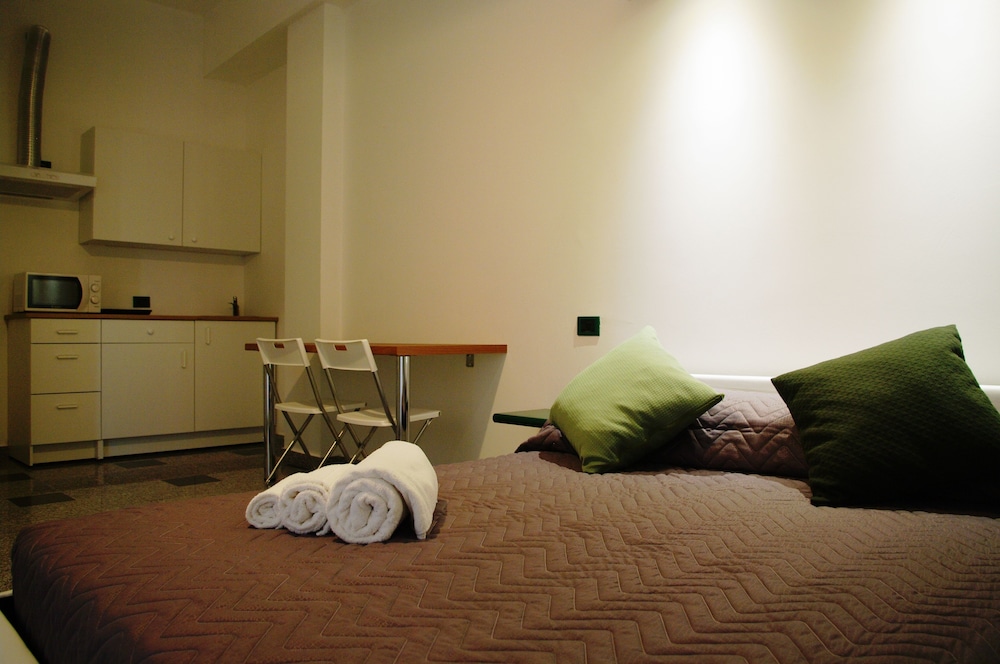 Chambers Residence, Sunway Putra Mall