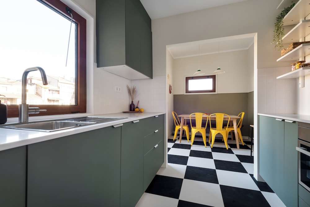Breinr · Trendy and Spacious 3BR Family Home