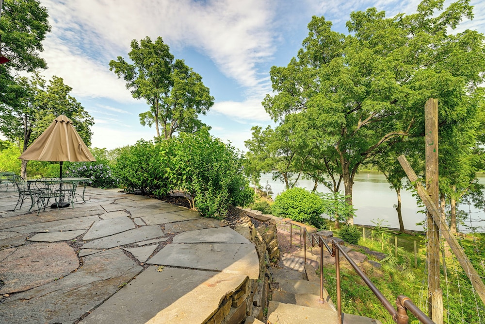 Riverfront Hudson Valley Gem w/ Beach Access!