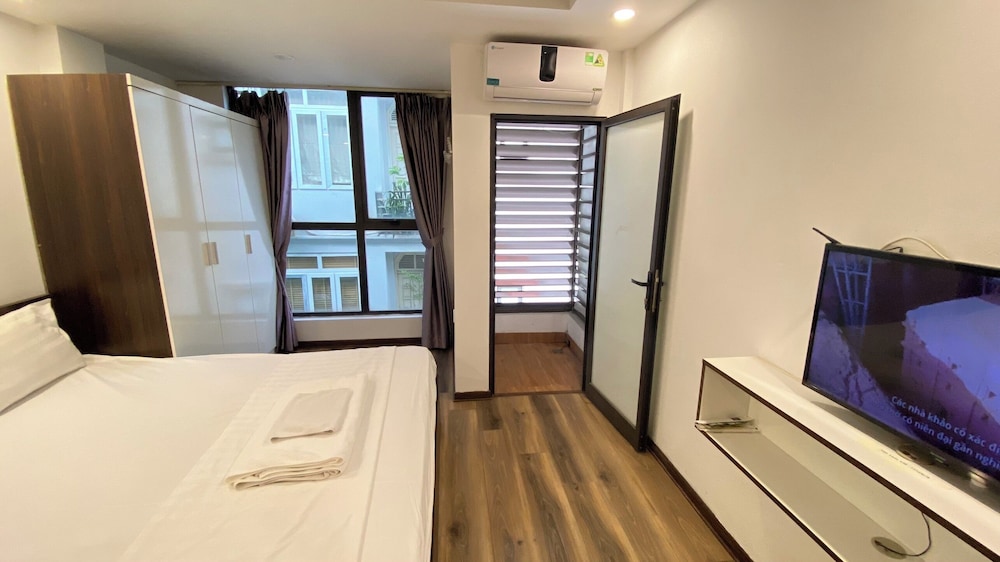 Era Apartment Ha Yen Quyet