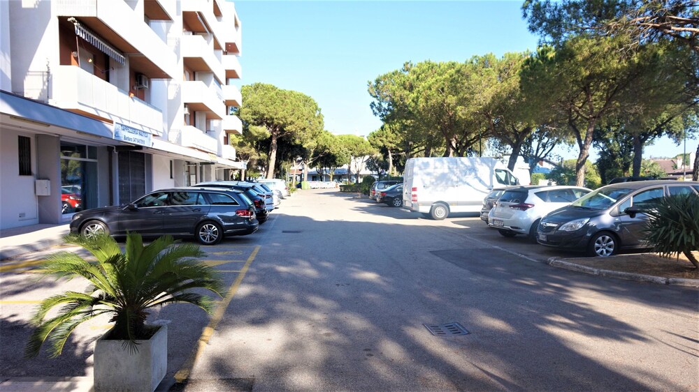 Lovely Studio With Terrace in Lignano view 2