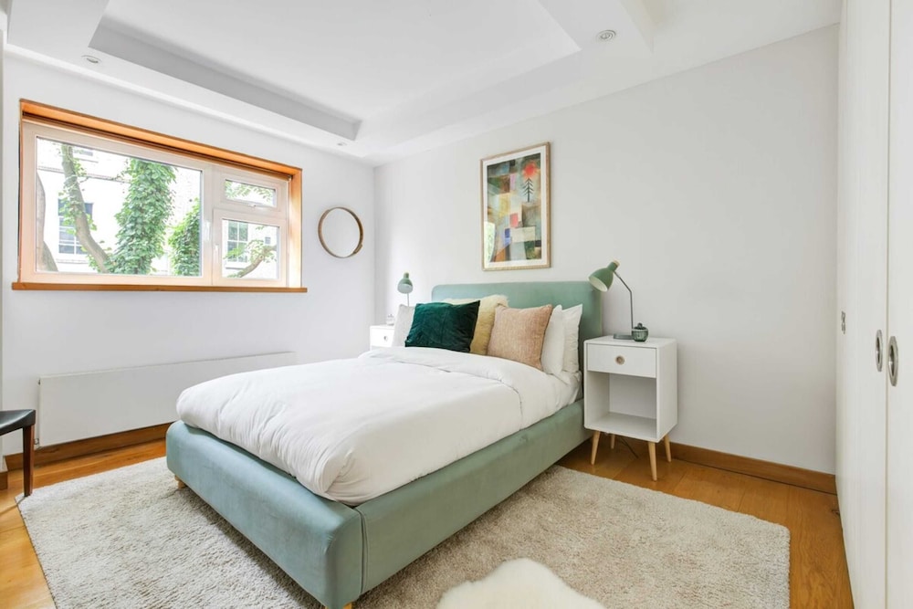 Modern Notting Hill 2 Bedroom Near Royal Oak Tube