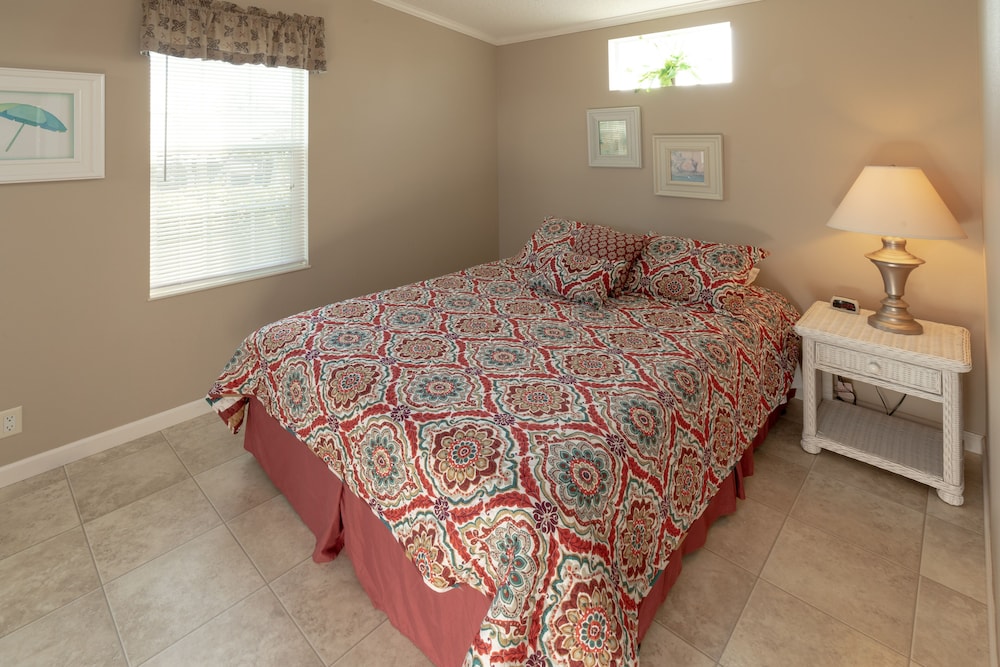 Sebring Vacations - Buttonwood Bay RV Resort - Property Image 28