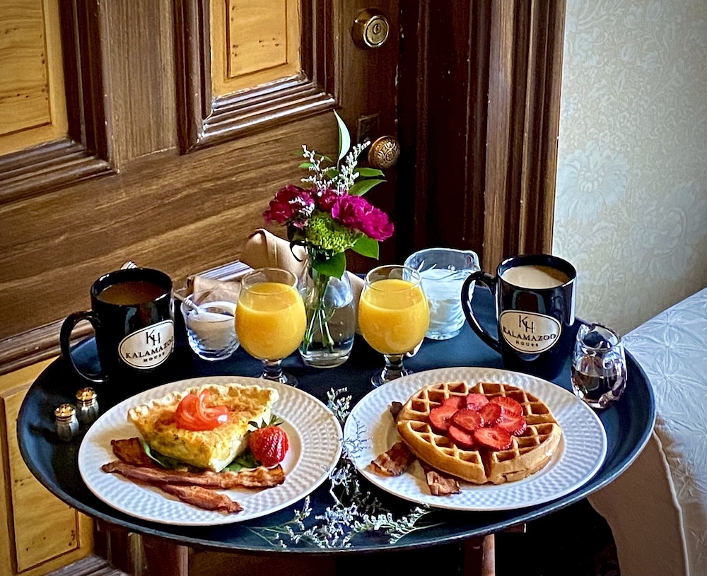 The Kalamazoo House Downtown Hotel & Suites