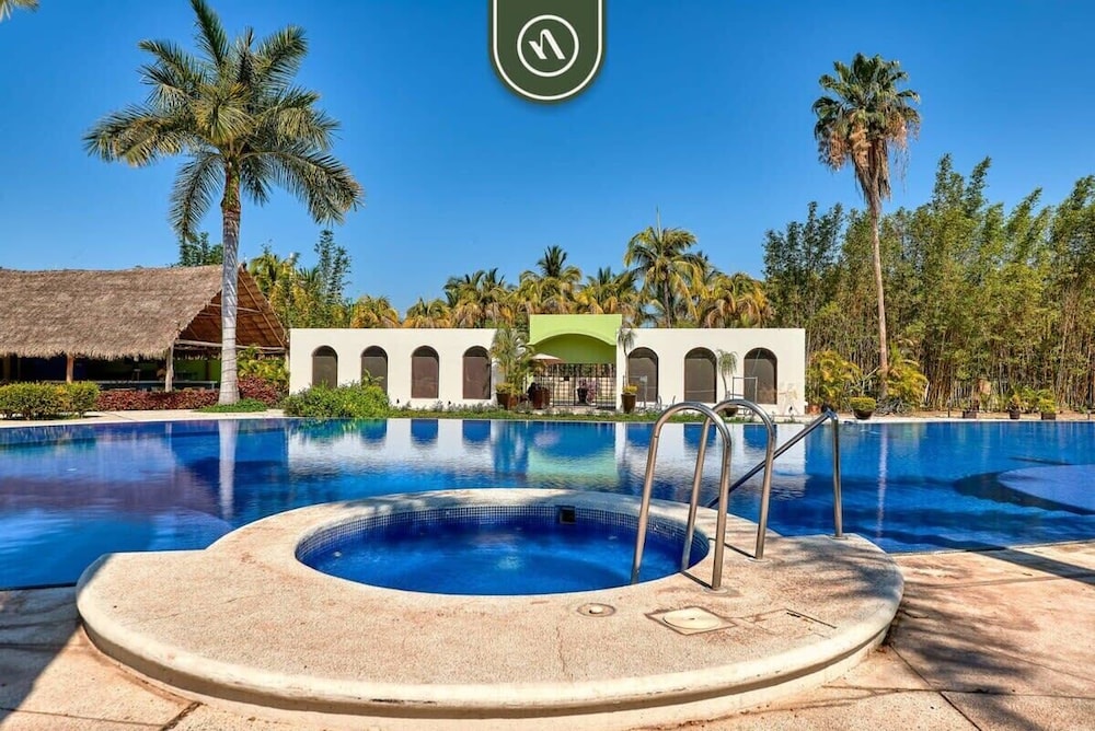 Amazing 2BR Condo in Nuevo Vallarta - Pool - King