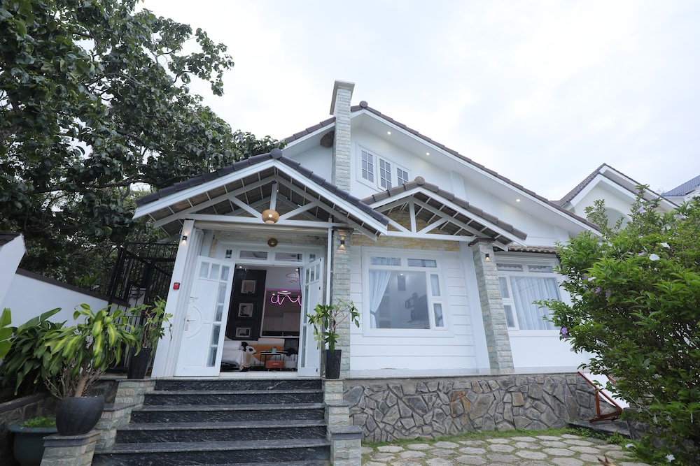 7 bedroom villa Flamingo Danang