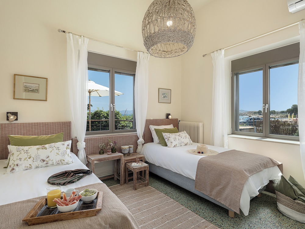 the House by the sea Beach Holiday Villa for Families up 8-9 Persons view 5