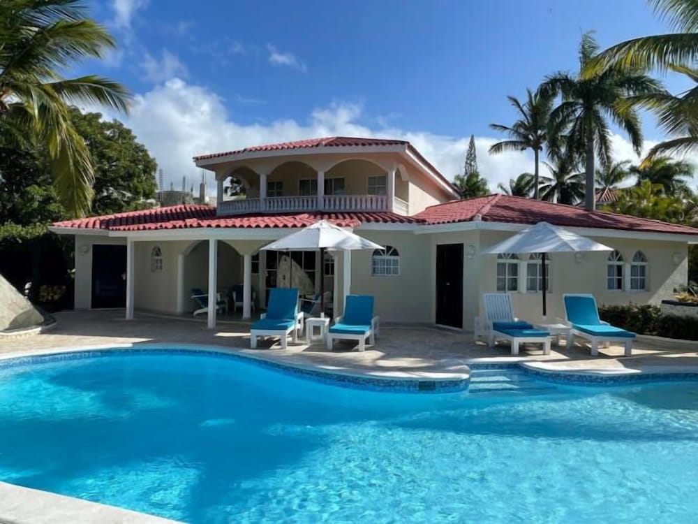 Lifestyle Royal Suites - Property Image 1