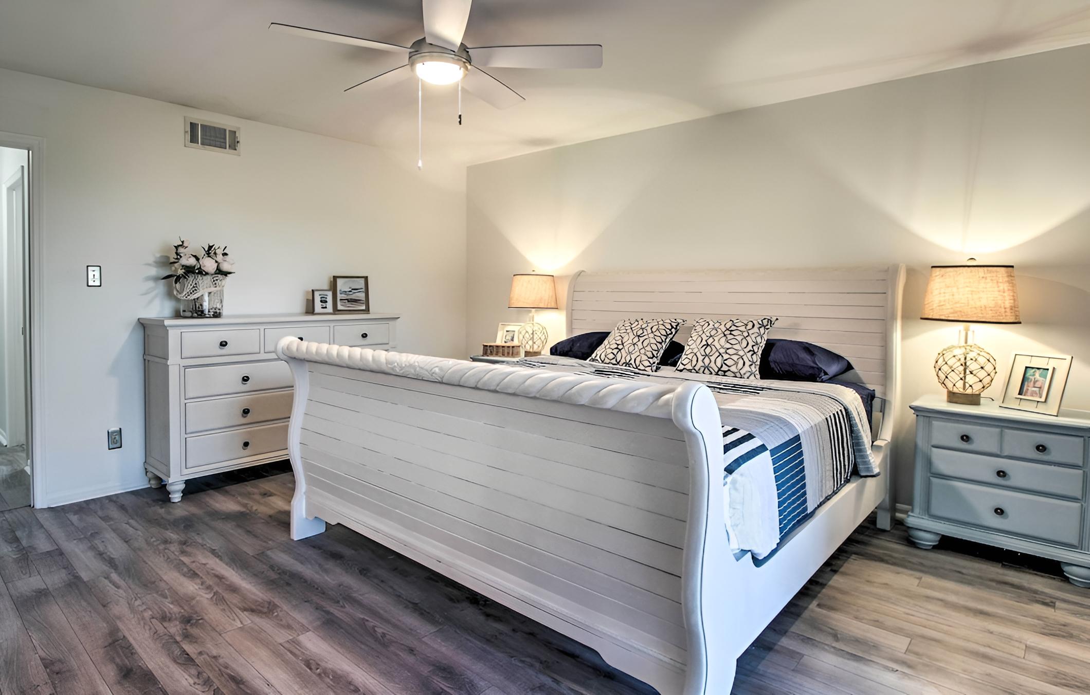 Savannah Townhome w/ Deck - 15 Mi to Beach! view 4