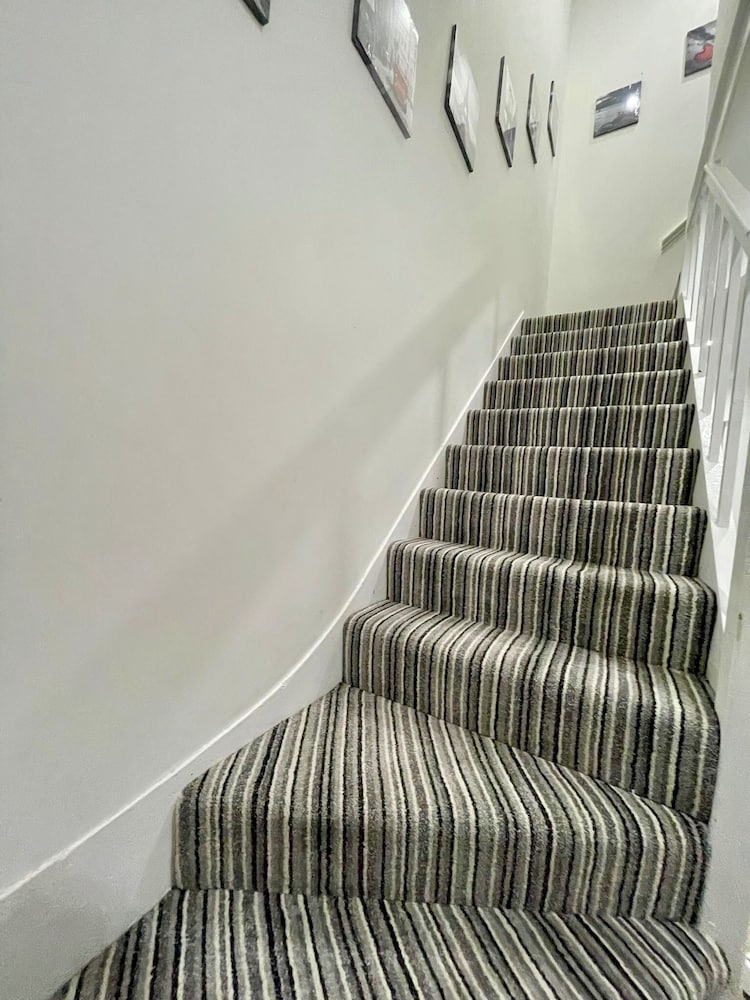 Charming 3 Bedroom House in Dagenham London