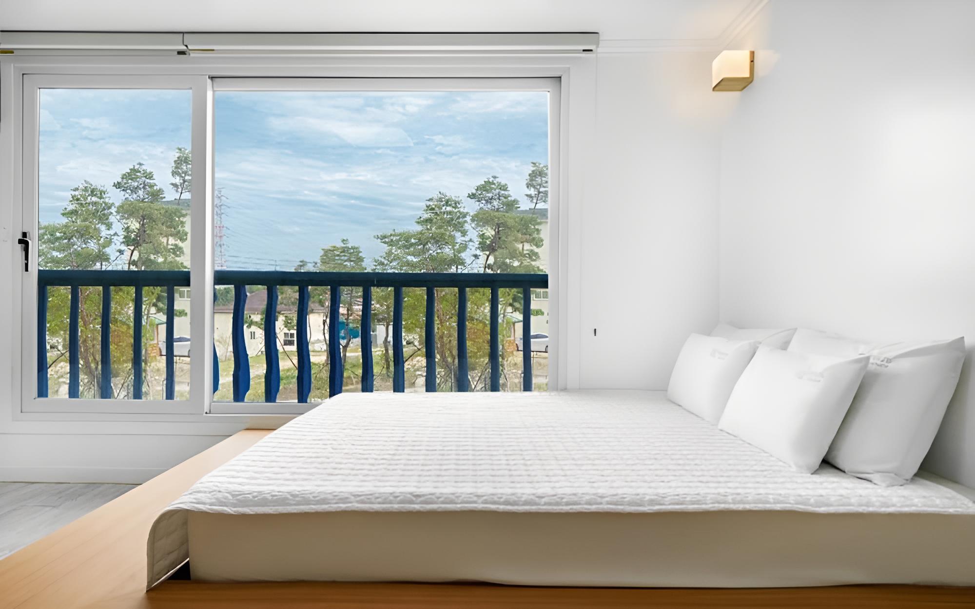 Gyeongju Breeze Pension view 3