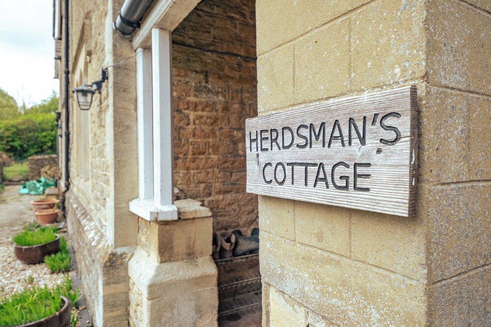 Herdsman's Cottage - 3BD in Wiltshire