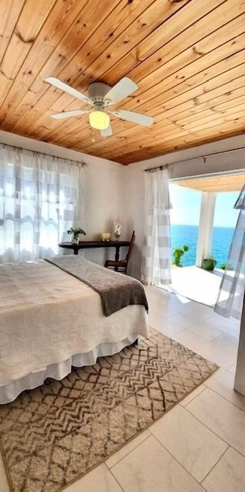 Blue Love Point 5 Bedroom Home view 3