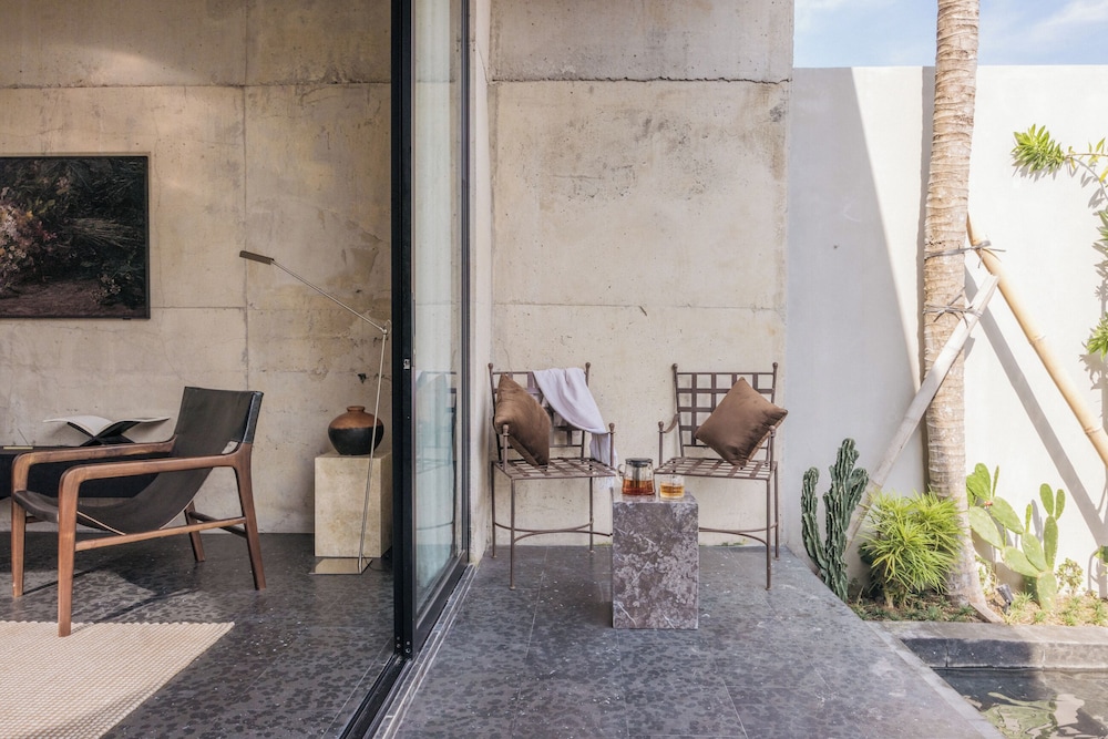 Villa Mor by Alfred in Bali