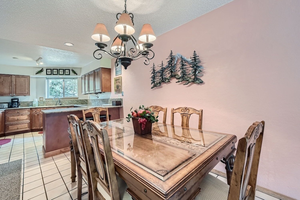 122 Cinnamon Ridge 2 Bedroom Condo by RedAwning