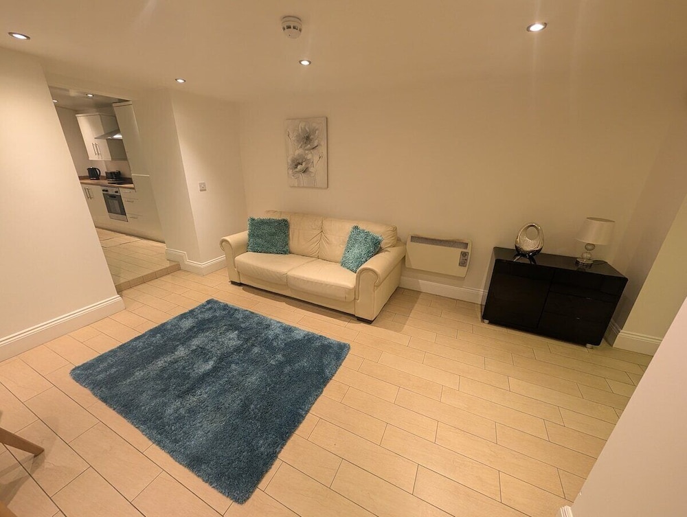 City Escape 1 Bedroom Flat in Swansea Centre