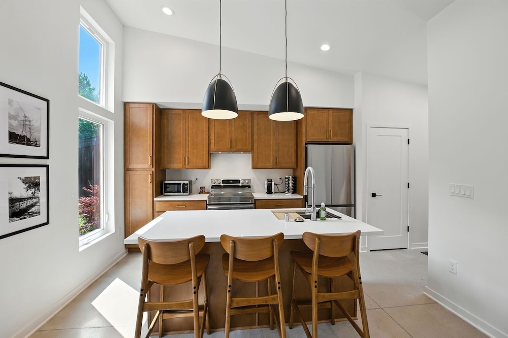 500 House - Unit C 1 Bedroom Townhouse