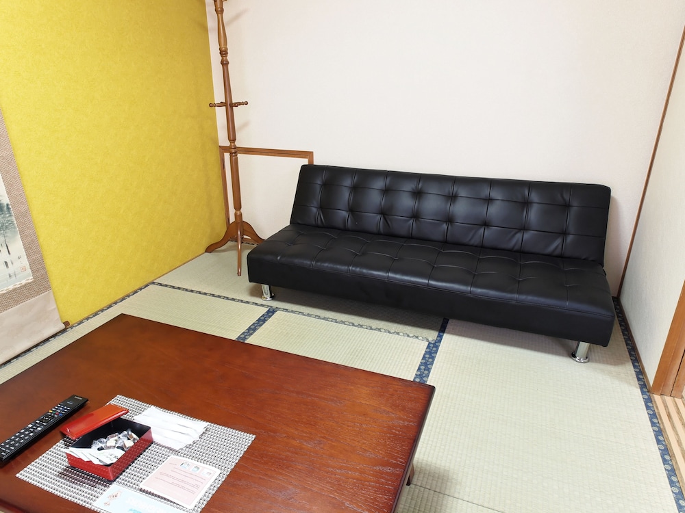 Heights Showa 307 view 4
