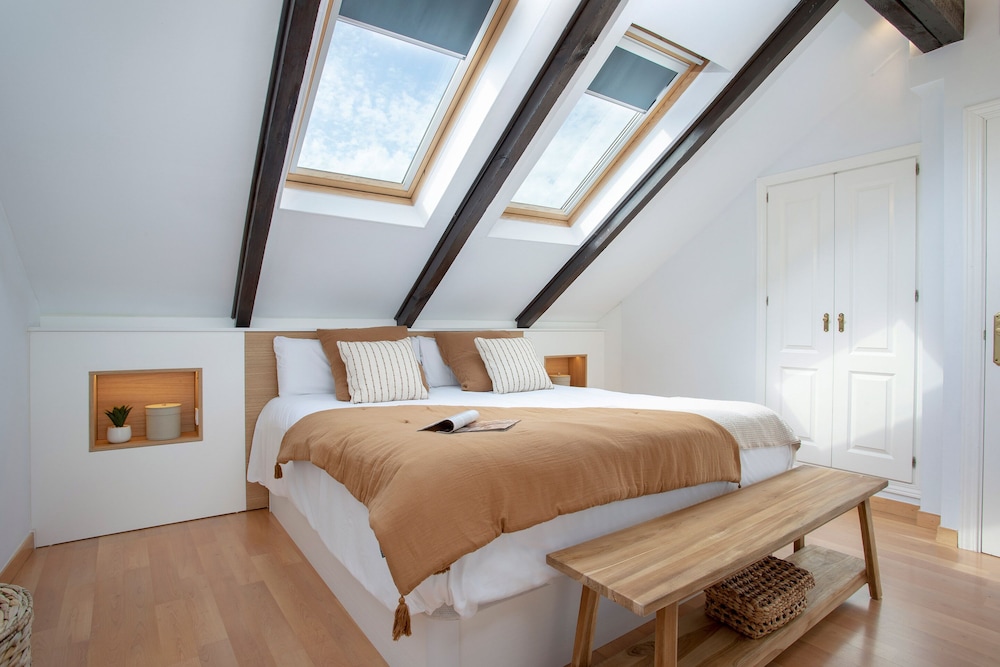 Stylish Penthouse Private Terrace Plaza Mitjana