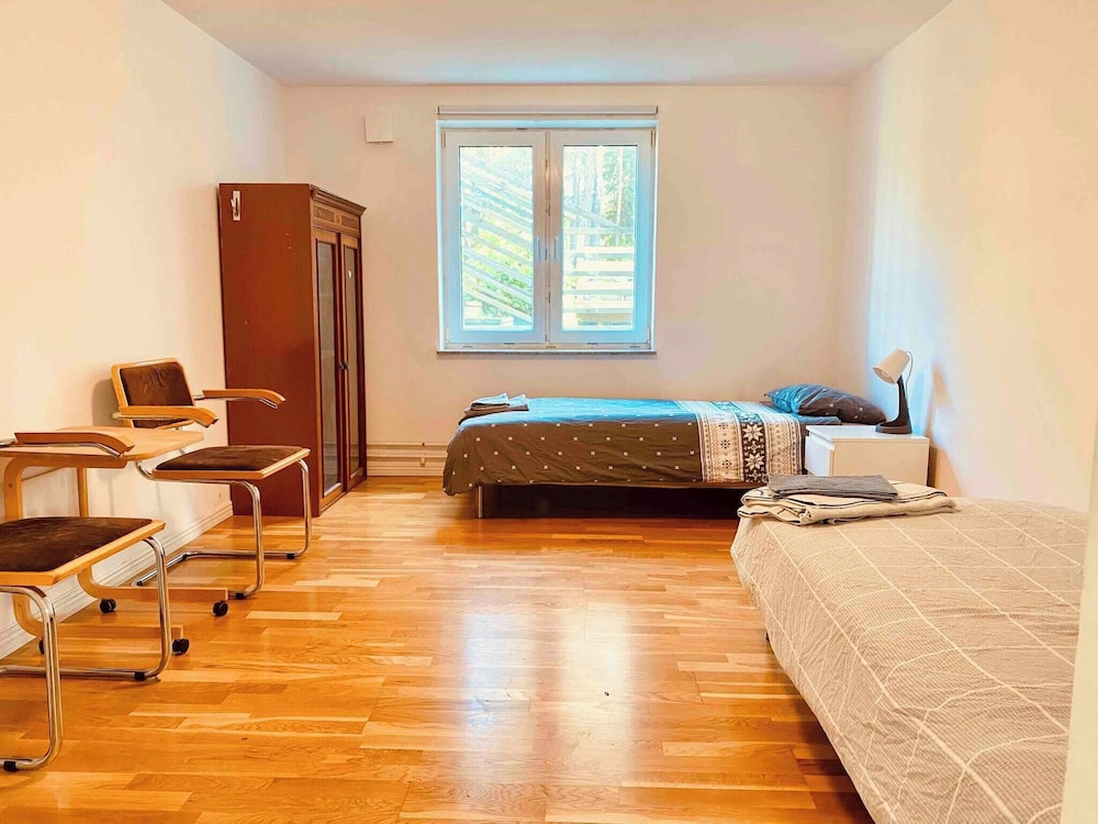Bjurvik's Villa - Flat 1 - Business Customers Only view 3