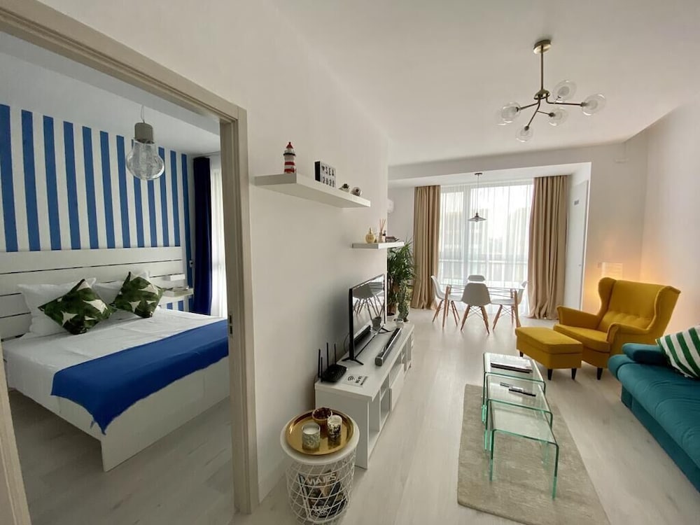 Seaside Mamaia view 3