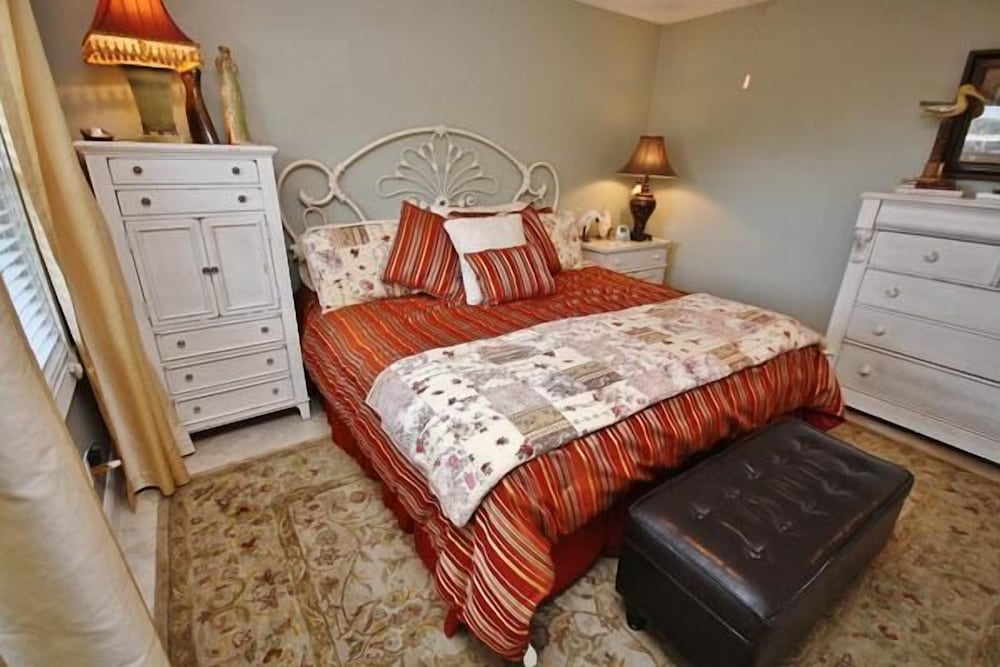 Sea Coast Gardens III 2 Bedroom Condo by Great Ocean Condos