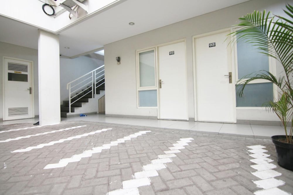 Kanwa Residence