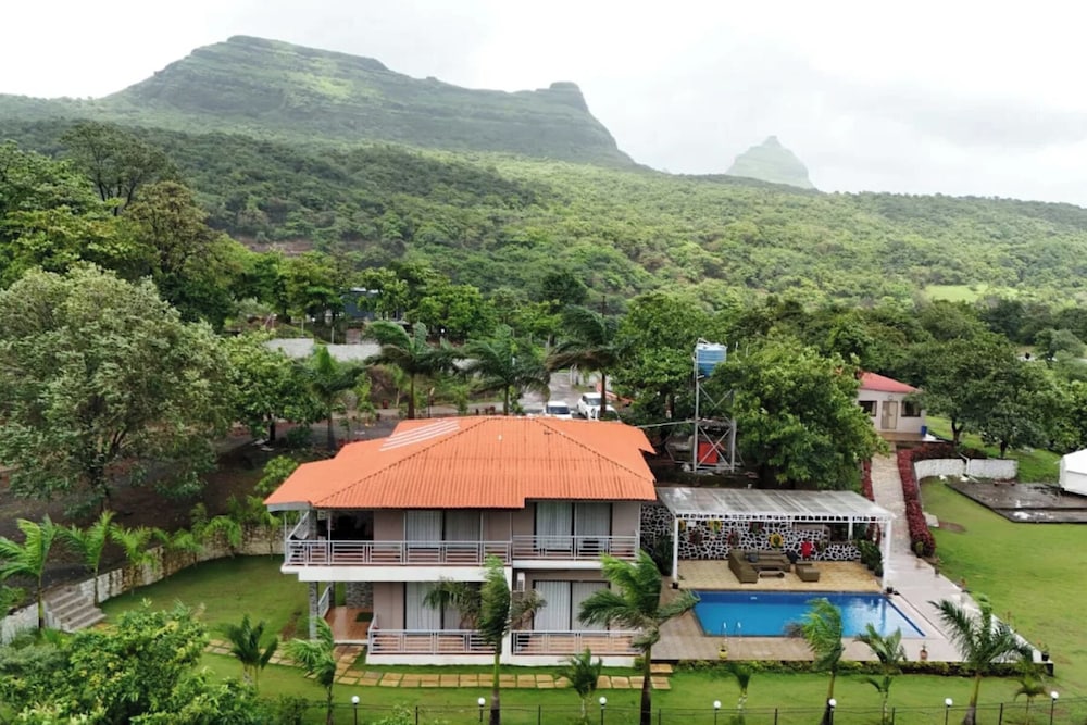 Mayank Farm - Valley View Pool Villa