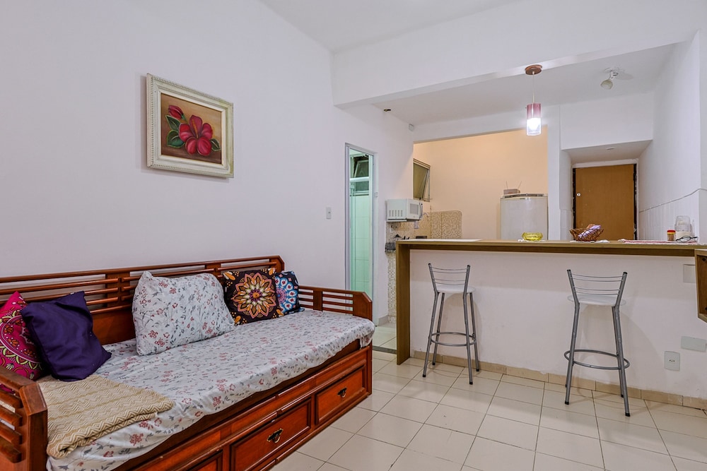 Loft c Ar e Wi-fi a 100m da Praia de Copacabana