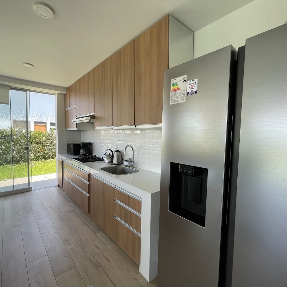 HOP Odaiba Exclusiva Laguna y Playa en Chincha view 2