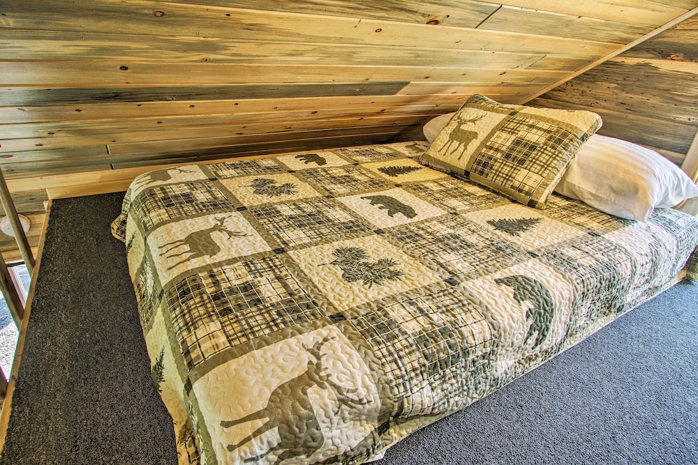 Pano Views! Custom Cabin on Rocky Mountain Front view 4