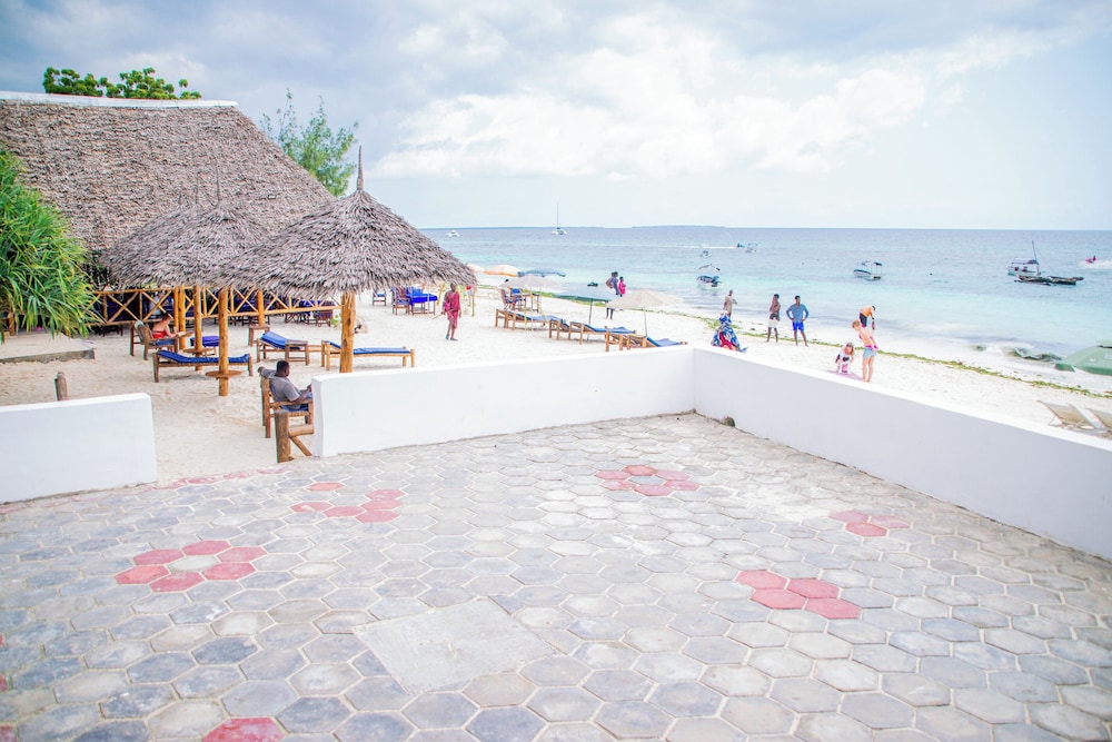 Amazing Beach Hotel
