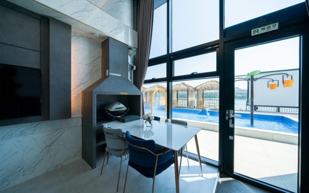 Yeosu Highlark Resort view 4