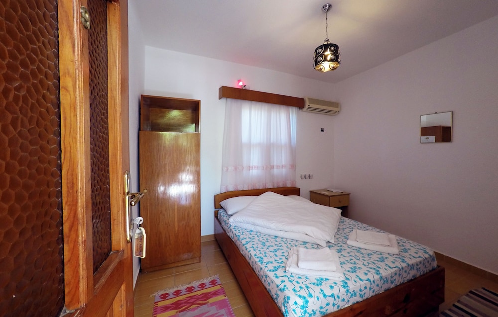 Baris Pension & Bungalows