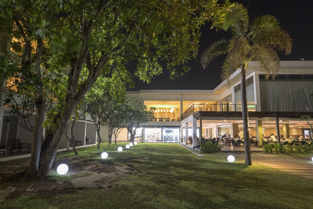 Hotel Pegasus Reef - A Beach Resort in Colombo - Image 1