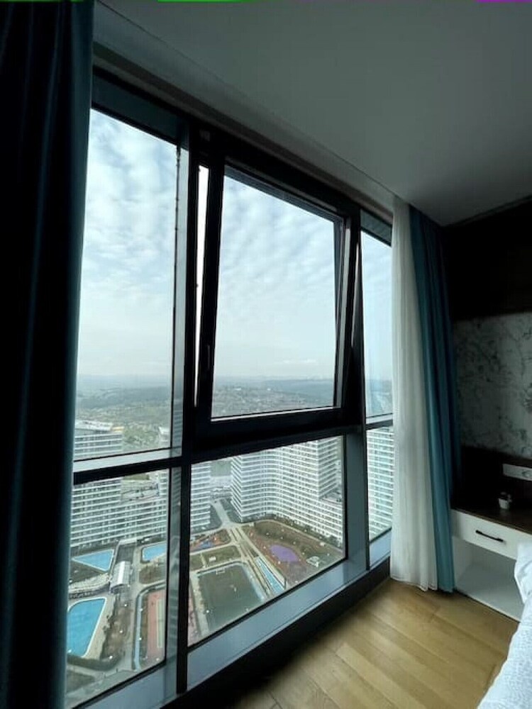 Brand-new Luxurious Studio Near Mall of Istanbul
