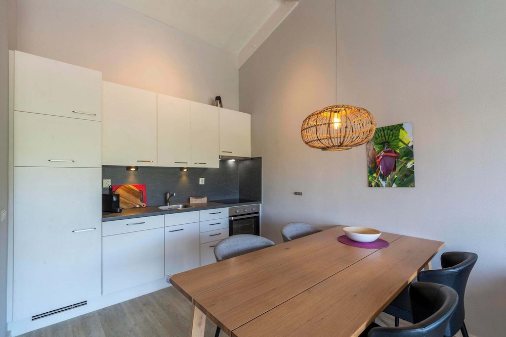 Beach Apartment 35 for 4 Guests, Callanstoog
